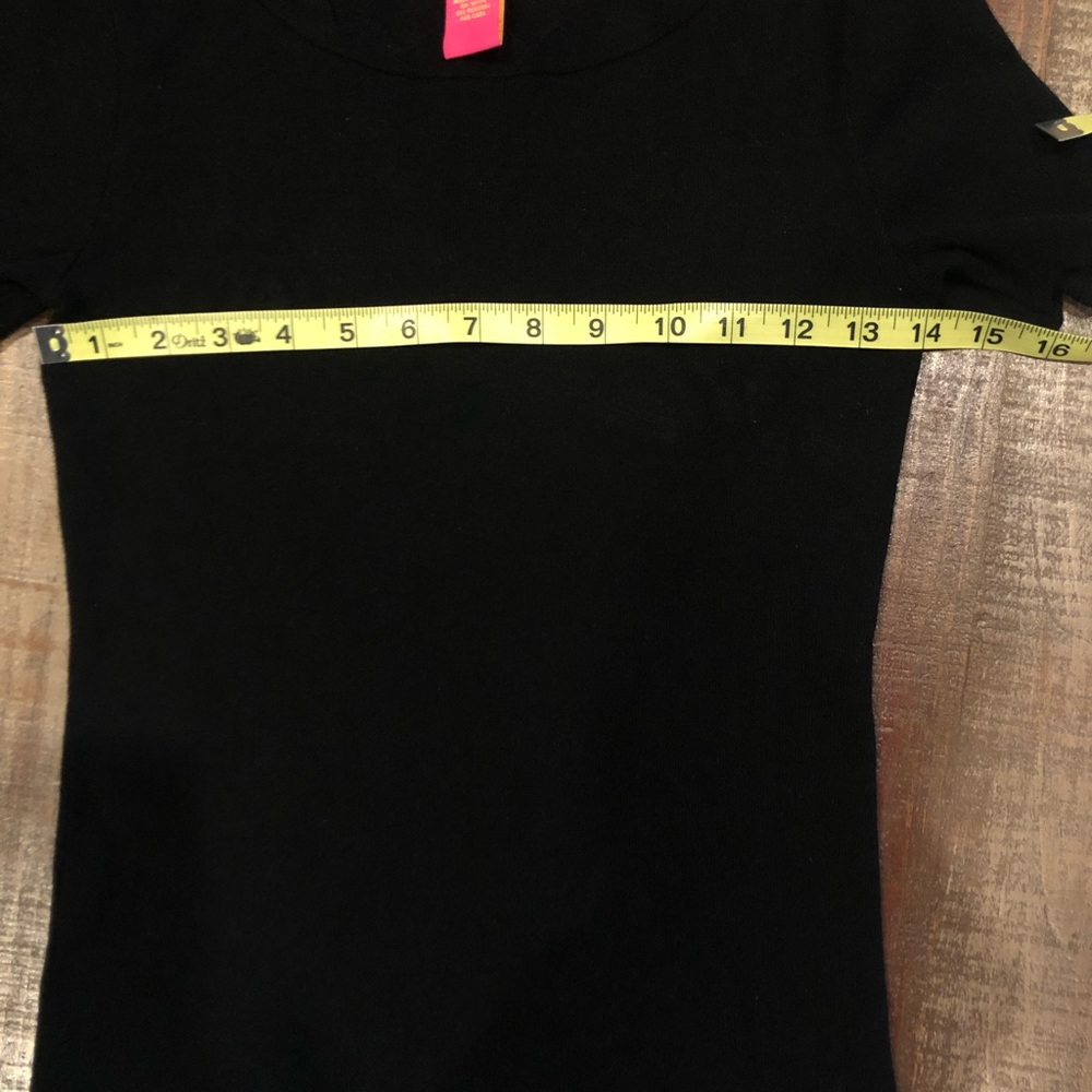 Scalloped short sleeve Sweater S EUC - Picture 7 of 10